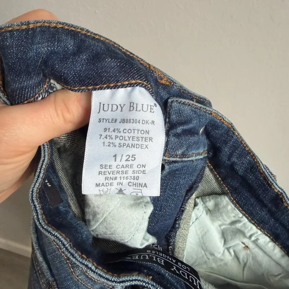 Judy Blue Dark Wash Distressed Raw Hem Relaxed Fit Skinny Jeans Womens 25